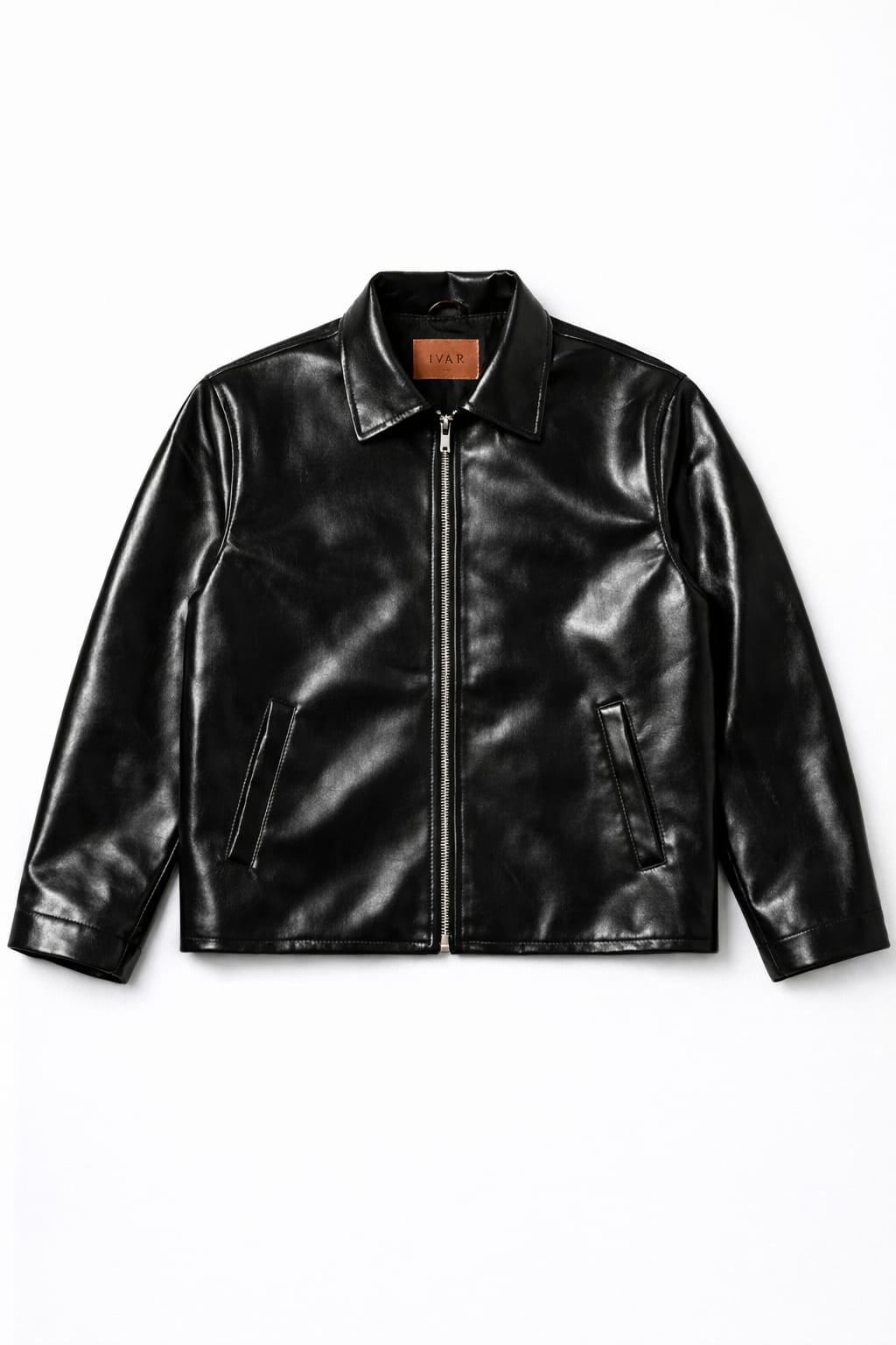 Nahaufnahme der Lederstruktur des Wild Leathers Lederblousons The Harrington in Onyx-Schwarz für Herren