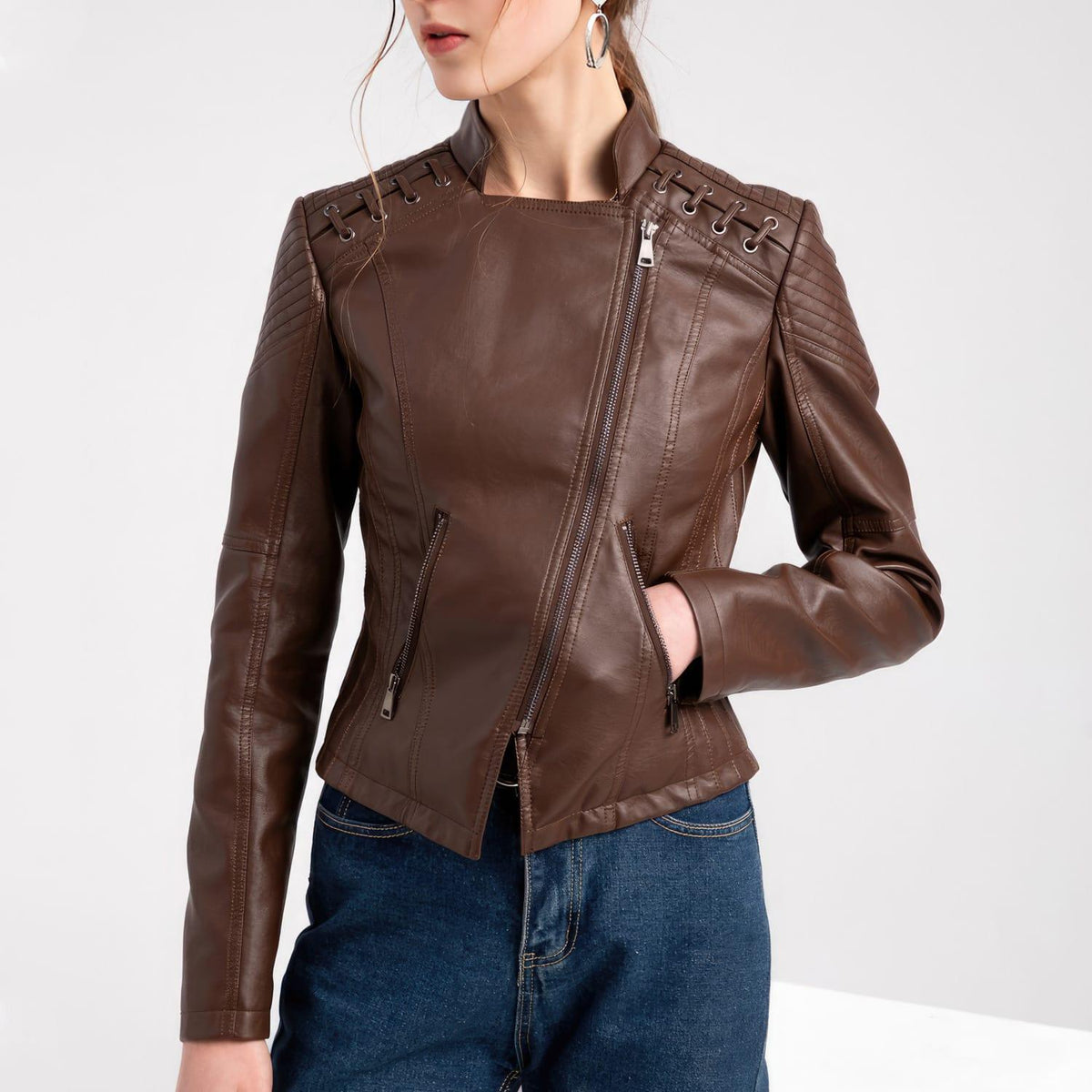 Damen-Lederjacke mit Schnürung an den Schultern, Rückansicht